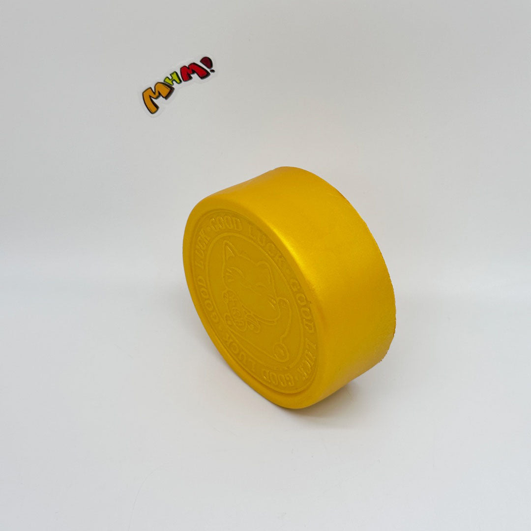 Kawaii Lucky Cat Gold Coin Squishy: Bring Home the Good Luck - soft slow rise fidget toy front view