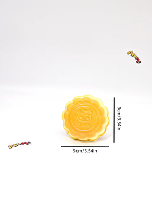 Mini Pudding Series: 3-Piece Assorted Flavor Squishy Set - squishy toy size reference with hand
