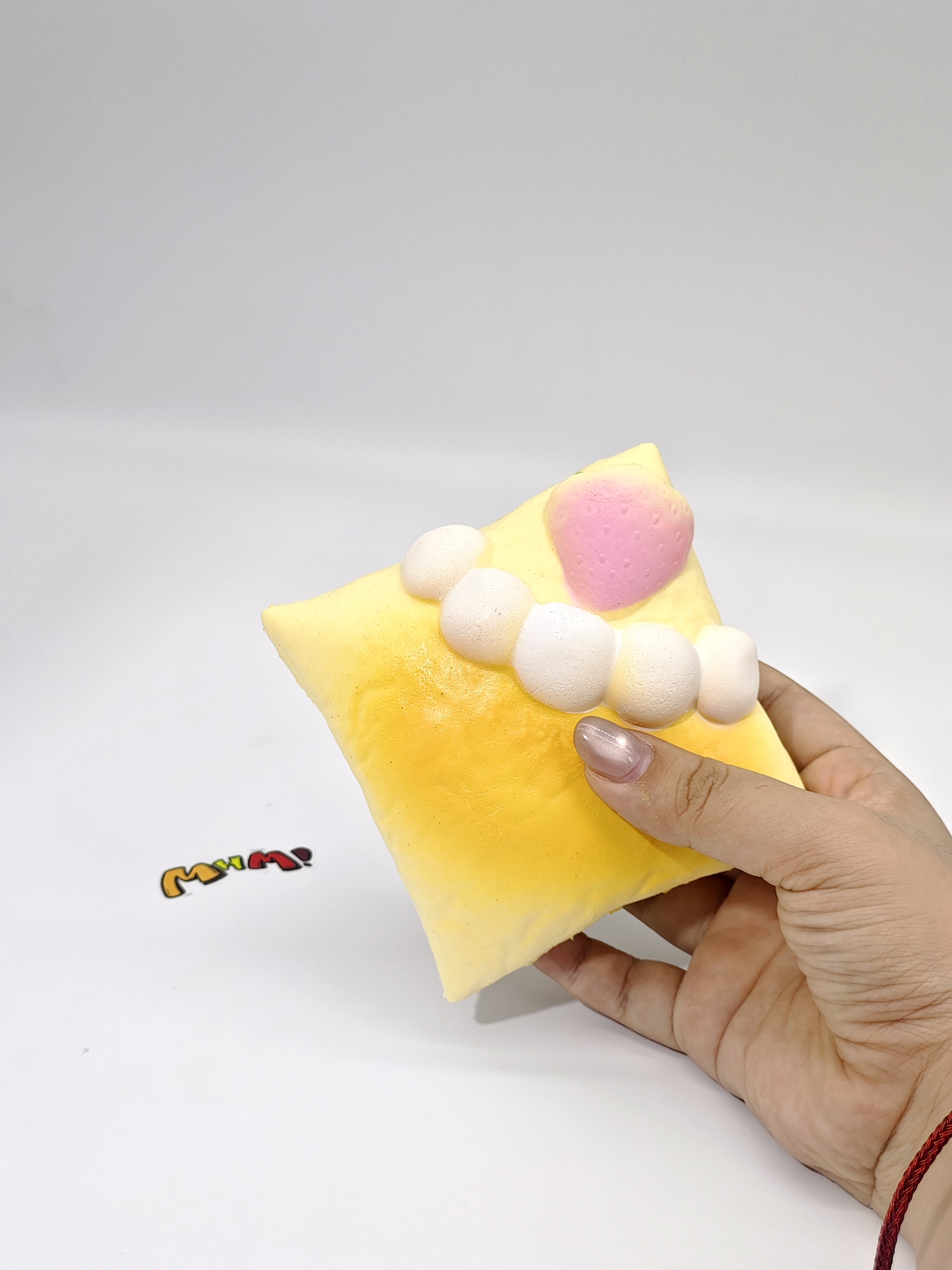 Strawberry Mille-Feuille (Light-Colored)